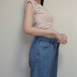 ダイエット｜痩せてズボンが大きくなった女性