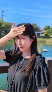 彼氏目線_外でデートをする女性(1)