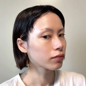 美容系｜メイクをする女性(1)