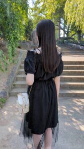 彼氏目線｜デート中振り返る女性