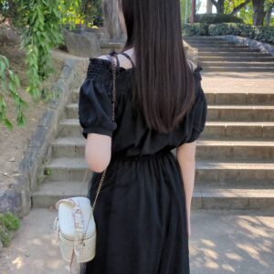 彼氏目線｜デート中振り返る女性