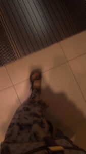 OL｜帰宅帰りで歩く女性