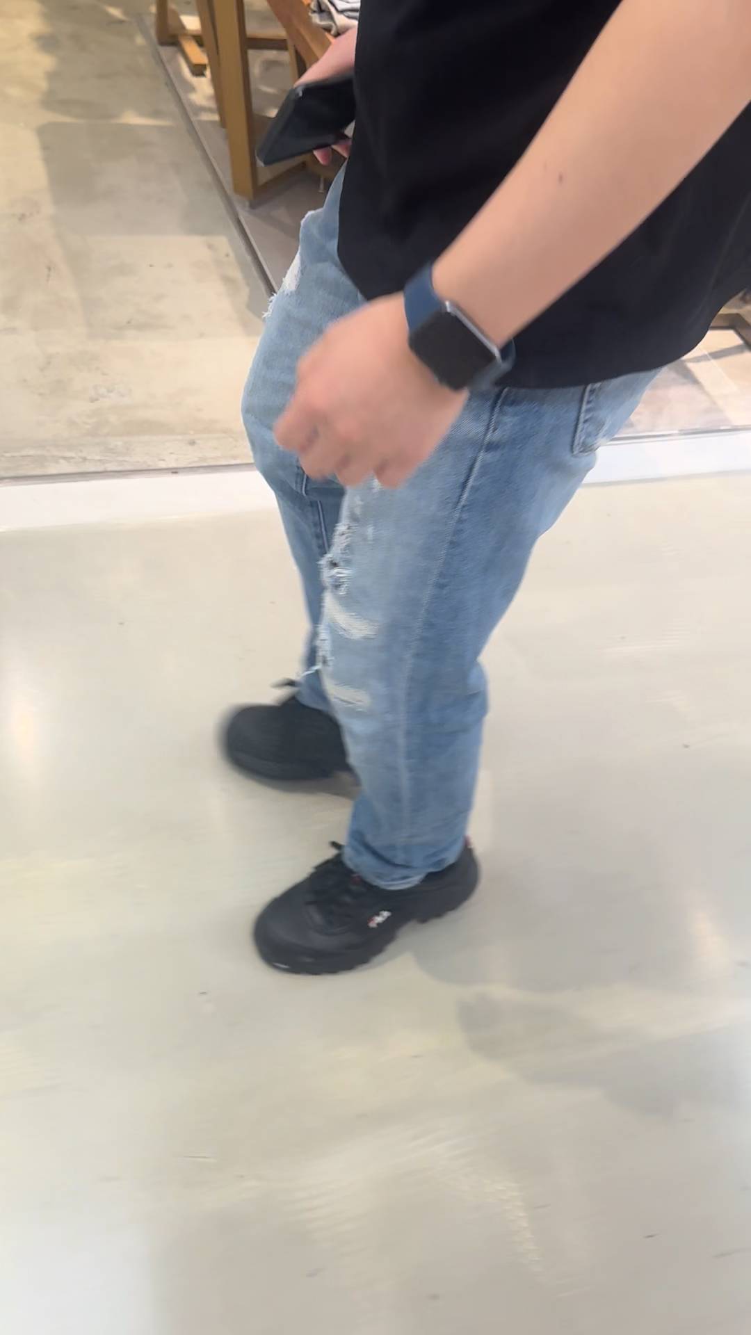 股間がかゆい男性