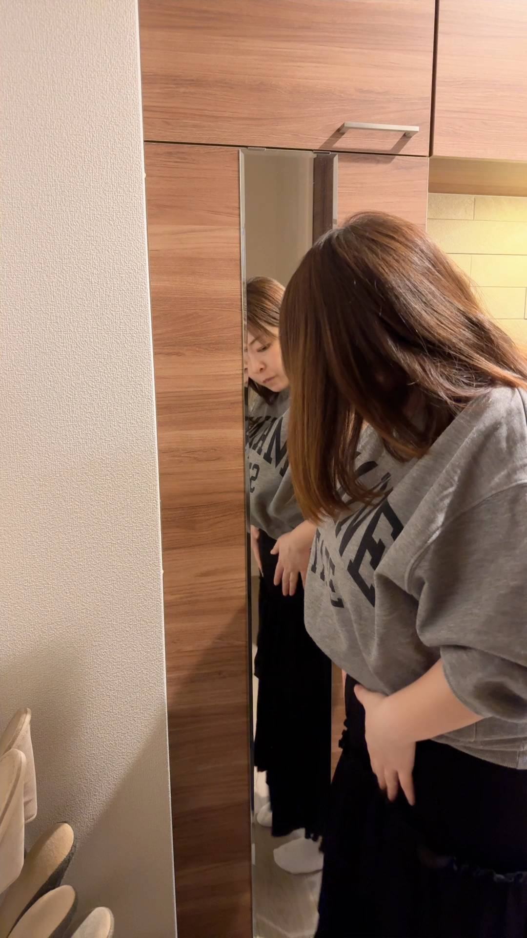 お腹の脂肪が気になる女性｜美容｜ダイエット