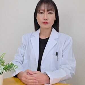 白衣医者｜NGポーズをするドクター