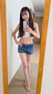 スタイルに満足する女性2｜ダイエット｜スリム｜美容