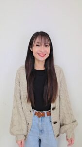 チェックしてね(左)女性｜ポーズ