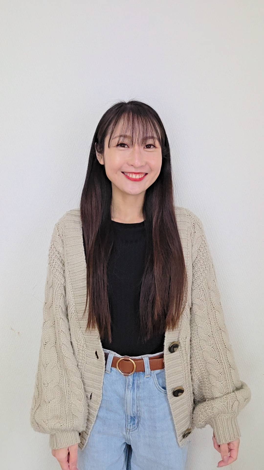 チェックしてね(左)女性｜ポーズ