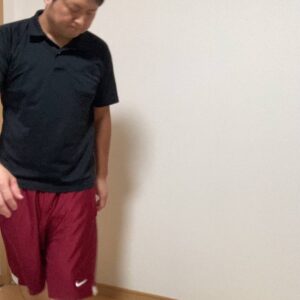 体重計に乗り絶望と喜び｜体重計｜ダイエット