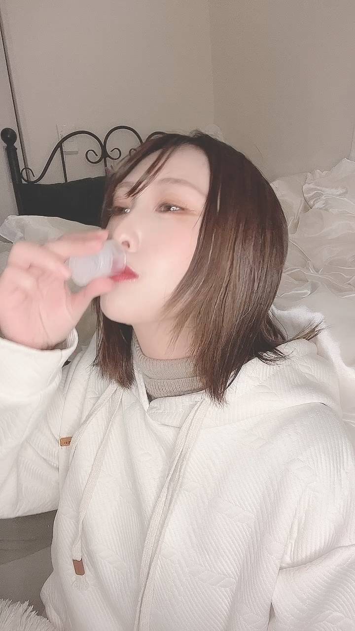 マウスウォッシュでスッキリ顔｜スッキリ｜身だしなみ