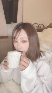 コーヒーを飲む女性｜日常｜彼氏目線｜ほっと
