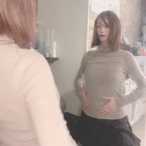 お腹周りが気になる女性｜ダイエット｜美容