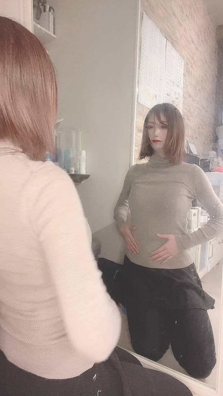 お腹周りが気になる女性｜ダイエット｜美容