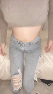 お腹が気になる女性｜お腹｜ダイエット