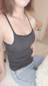 お腹周りが気になる女性｜ダイエット｜美容