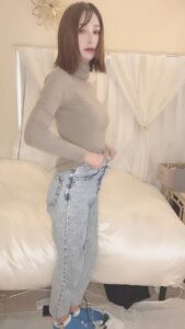 ウエストが細くなった女性｜ダイエット｜美容