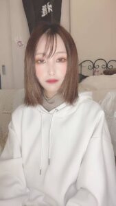 喜ぶ女性｜笑顔｜彼氏目線