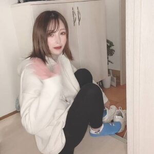 出かける女性｜彼女風｜外出