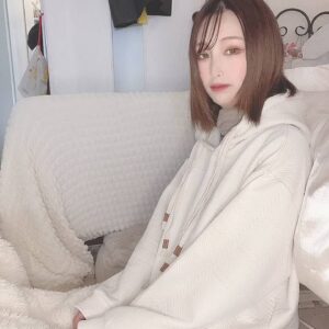 近寄る女性｜カメラ目線｜彼氏目線