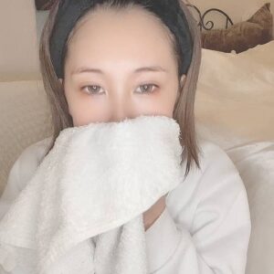 洗顔が終わった女性｜朝｜準備