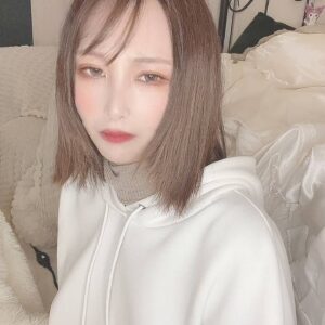 頬を膨らませて拗ね顔の女性｜拗ねる｜彼氏目線