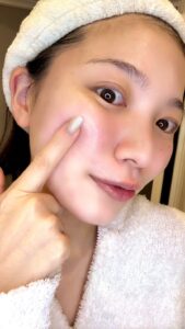 モチモチの肌の女性｜スキンケア｜肌｜すっぴん