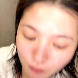 お風呂上がりの女性｜スキンケア｜すっぴん