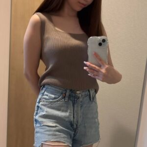 鏡越しでの自撮りスタイルアピール｜ウエスト｜ダイエット｜痩身｜