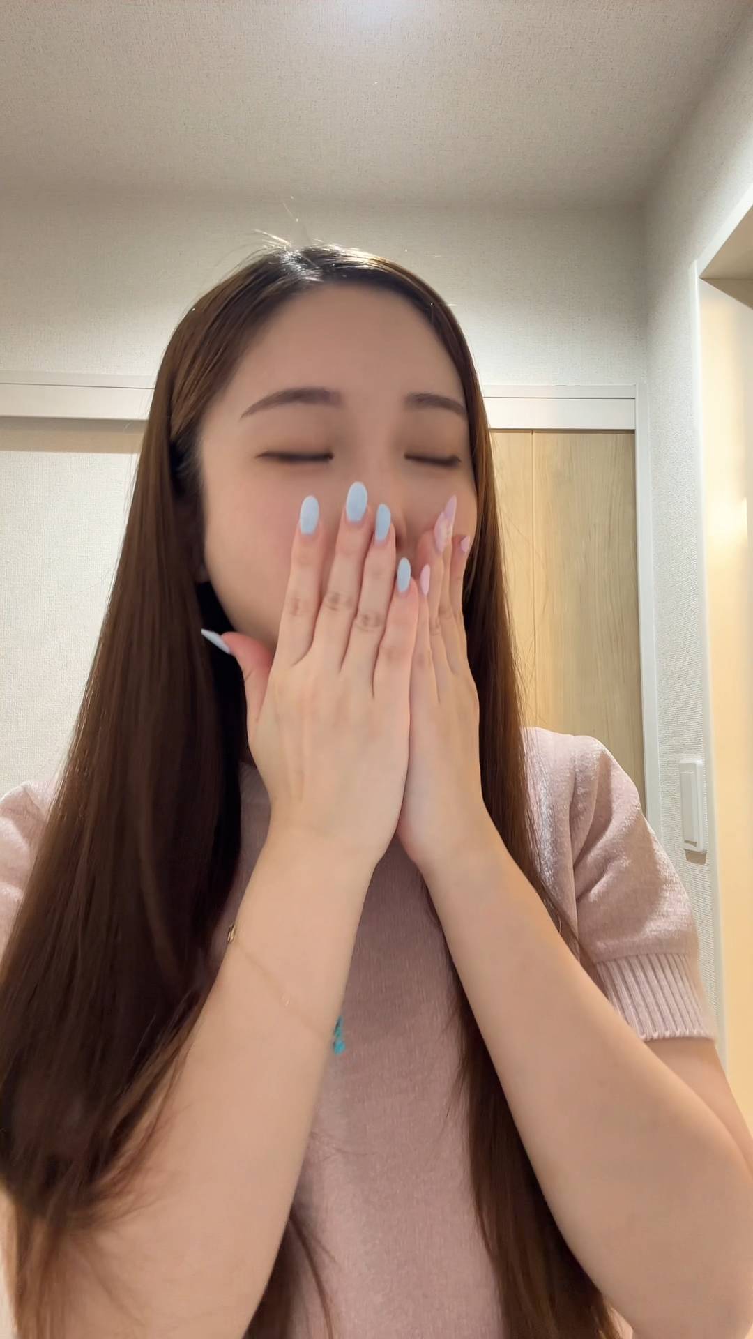 口臭をチェックするいいにおいで笑顔｜匂い｜デンタルケア｜ホワイトニング