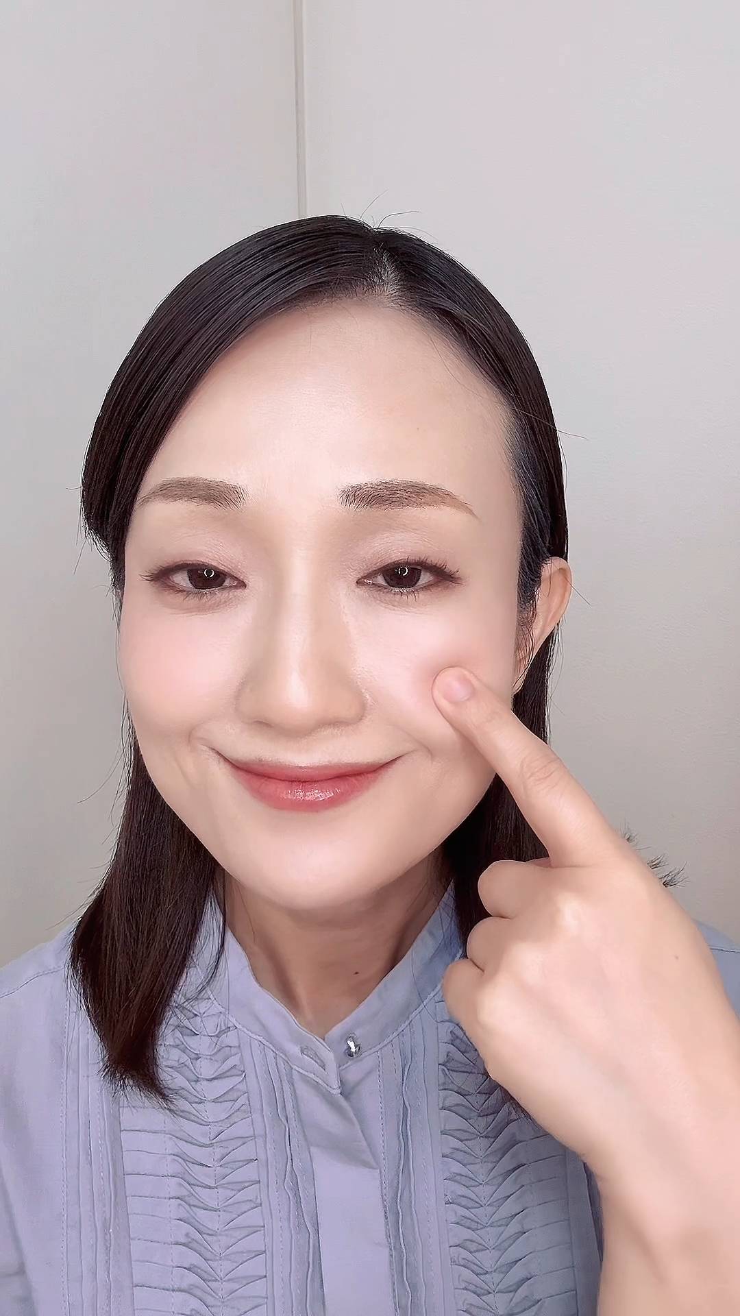 すべすべ肌をアピール｜スキンケア｜美容