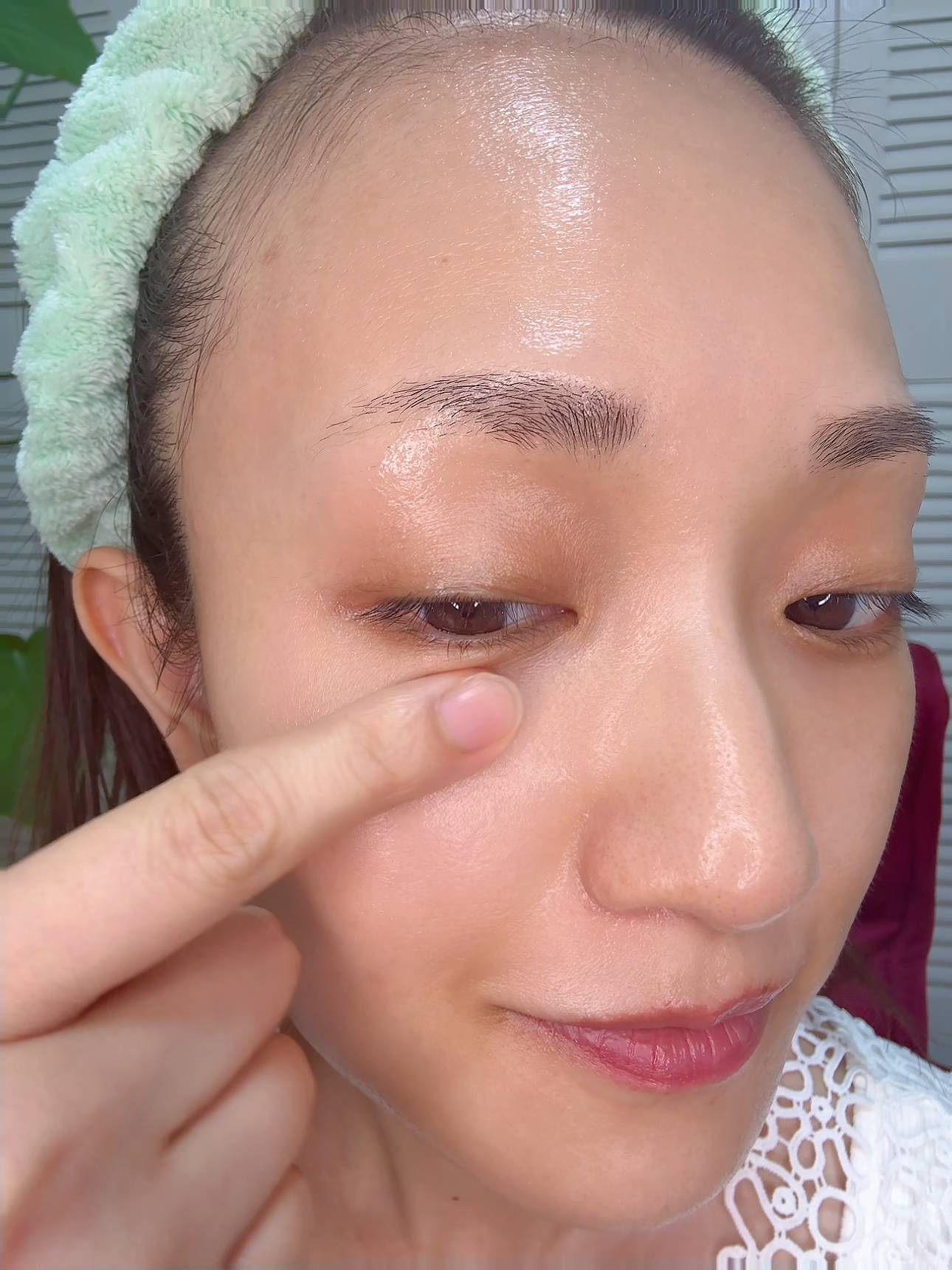 すっぴんで目元をチェック｜美容｜スキンケア