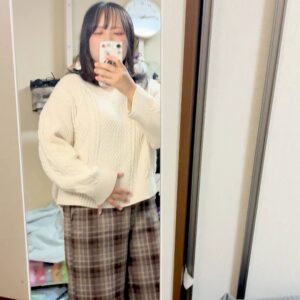 スタイルを気にする女性｜ダイエット