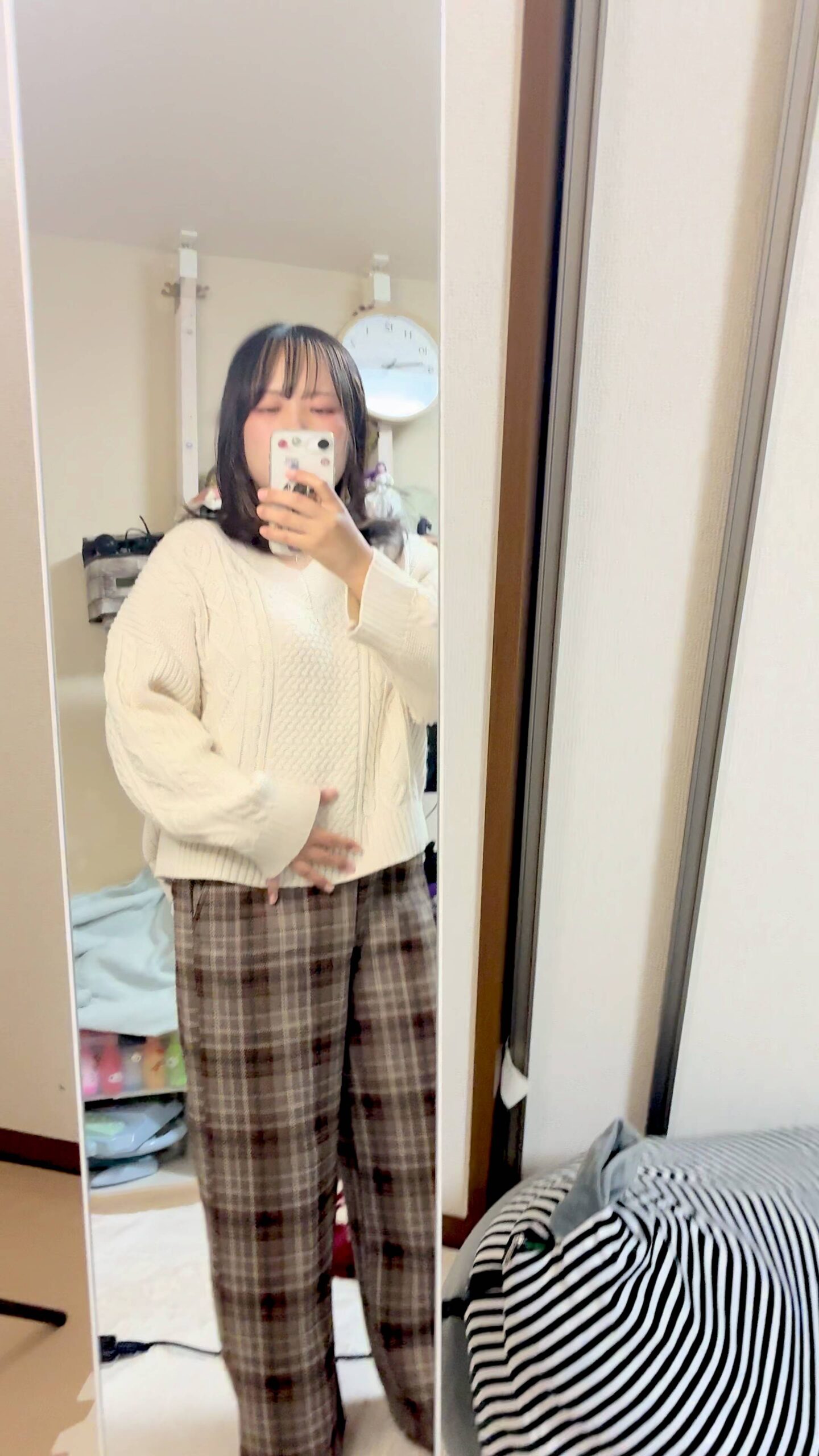 スタイルを気にする女性｜ダイエット